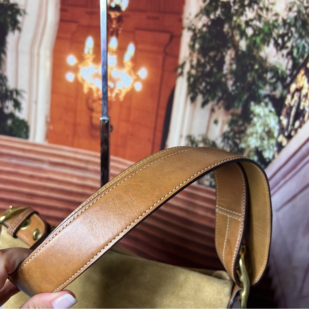 Coach Vintage Suede Tan Shoulder Bag, adjustable strap, tassel metal logo charm - Picture 9 of 17